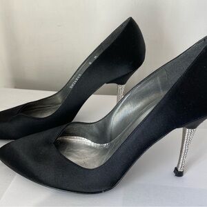 Stuart Weitzman satin rhinestone heel dress red carpet dress shoes .